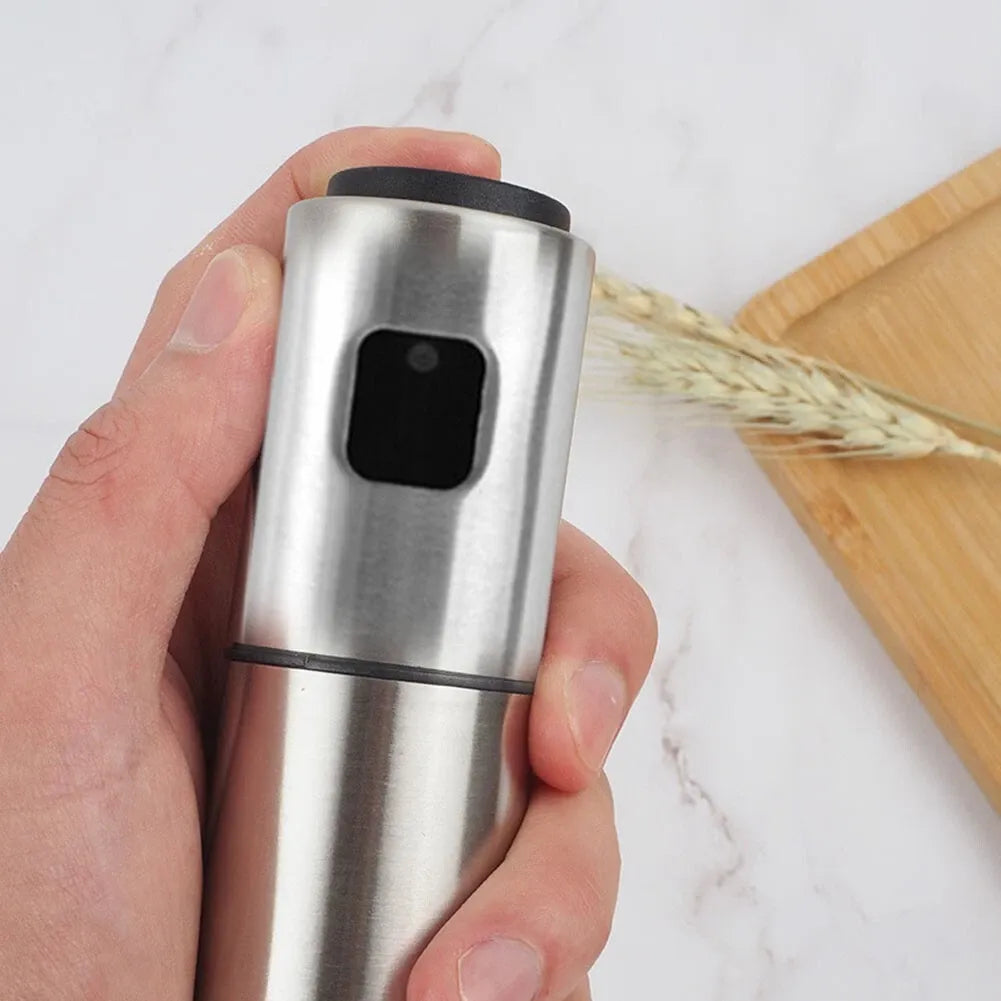 Metal oil spray bottle